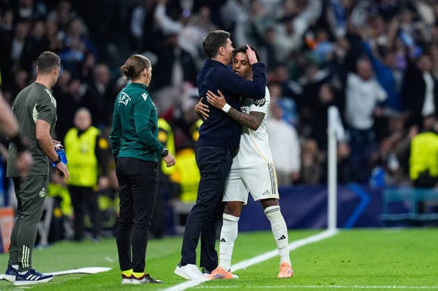 December 10, 2025, Madrid, Madrid, Spain: Rodrygo of Real Madrid CF celebrates a goal with Xabi Alonso, head coach of Real Madrid, during the UEFA Champions League 2025 26 League Phase MD6 match between Real Madrid C.F. and Manchester City at Bernabeu stadium on December 10, 2025 in Madrid, Spain. Madrid Spain - ZUMAa181 20251210_zaa_a181_202 Copyright: xDennisxAgyemanx