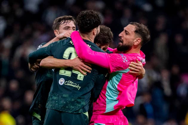 Real Madrid C.F. v Manchester City - UEFA Champions League 2025 26 League Phase MD6 Players of Manchester City (from L to R) Nico Gonzalez, Josko Gvardiol, Gianluigi Donnarumma celebrates after winning the UEFA Champions League 2025 26 League Phase MD6 match between Real Madrid C.F. and Manchester City at Estadio Santiago Bernabeu on December 10, 2025 in Madrid, Spain. Madrid Estadio Santiago Bernabeu Madrid Spain Copyright: xAlbertoxGardinx AGardin_20251210_Foot_Cham_ReaMad_ManCity_1712