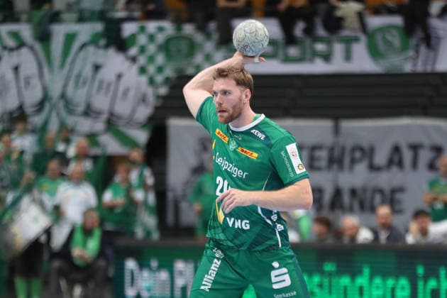 Handball DAIKIN HBL, SC DHfK Leipzig HSV Hamburg 10 12 2025 William Bogojevic 20, SC DHfK Leipzig Handball, DAIKIN HBL, 1 Bundesliga, Season 2025 2026, Matchday 16 SC DHfK Leipzig vs Handball Sport Verein Hamburg on 10 12 2025 at the Quarterback Immobilien Arena Leipzig Copyright: xBEAUTIFULxSPORTS JanxKaeferx