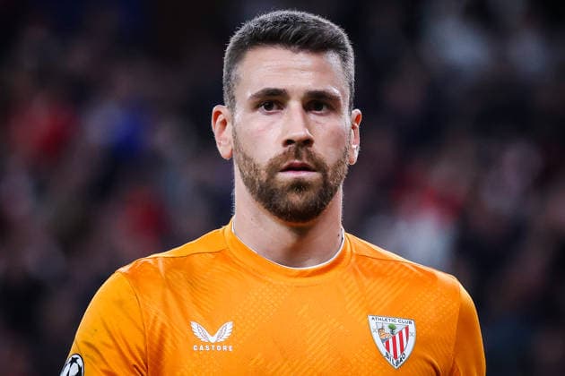 December 10, 2025, Bilbao, Spain, Spain: Unai SIMON of Athletic Bilbao during the UEFA Champions League, League Phase MD6 match between Athletic Club and Paris Saint-Germain (PSG) at San Mames Stadium on December 10, 2025 in Bilbao, Spain. Marcos Calvo Bilbao Spain - ZUMAm308 20251210_zsp_m308_013 Copyright: xMatthieuxMirvillex