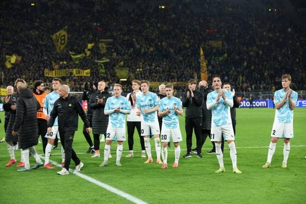 DORTMUND - FK Bodo Glimt thanks the fans during the Champions League match between Borussia Dortmund and FK Bodo Glimt at Signal Iduna Park on December 10, 2025, in Dortmund, Germany. ANP Hollandse Hoogte Bart Stoutjesdijk UEFA Champions League 2025 26 xVIxANPxSportx xBartxStoutjesdijkxIVx 544536237 originalFilename: 544536237.jpg