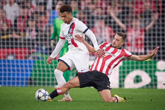 ATHLETIC DE BILBAO v PARIS SAINT-GERMAIN. CHAMPIONS LEAGUE 2025 2026. ROUND 6. Athletic de Bilbao s Andoni Gorosabel (R) and Paris Saint-Germain s Desire Doue during Champions League 2025 2026 match. December 10,2025. (ALTERPHOTOS Ropero) BilbaoSpain  Copyright: xRoperox