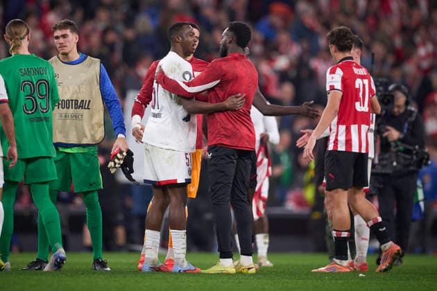 ATHLETIC DE BILBAO v PARIS SAINT-GERMAIN. CHAMPIONS LEAGUE 2025 2026. ROUND 6. Athletic de Bilbao s Inaki Williams (R) and Paris Saint-Germain s William Pacho during Champions League 2025 2026 match. December 10,2025. (ALTERPHOTOS Ropero) BilbaoSpain  Copyright: xRoperox