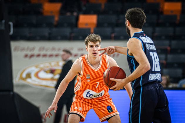 Tobias Jensen ratiopharm ulm and Dogus Ozdemiroglu Turk Telekom Ankara battle for the ball during the Basketball Eurocup match between ratiopharm ulm and Turk Telekom Ankara at ratiopharm Arena on December 10, 2025 in Neu Ulm, Germany Photo by Harry Langer DeFodi Images