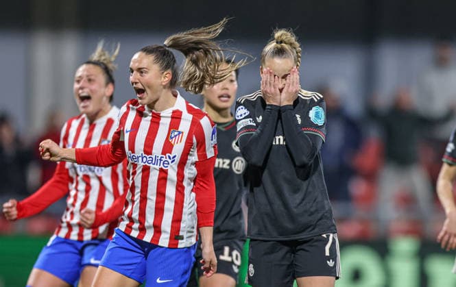 ESP, Madrid, Atletico Madrid vs FC Bayern Munich, WomenÂs Champions League, Football, UEFA, Season 2025 2026, Centro Deportivo Wanda Alcala de Henares, 5 Matchday in picture Giulia Gwinn Bayern Munich 7 misses a penalty, Frustration and sadness DFB DFL REGULATIONS PROHIBIT ANY USE OF PHOTOGRAPHS AS IMAGE SEQUENCES AND OR QUASI VIDEO, 10 12 2025 Copyright: HMBxMedia HendrikxHamelau