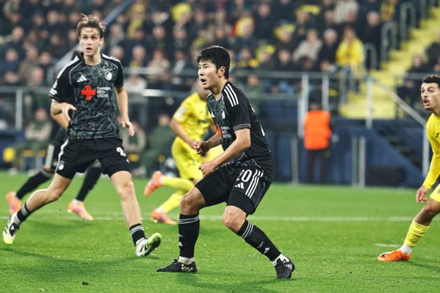 Junnosuke Suzuki (Copenhagen), DECEMBER 10, 2025 - Football Soccer : UEFA Champions League league phase match day 6 between Villarreal CF - FC Copenhagen at the Estadio de la Ceramica in Vila-Real, Spain. Noxthirdxpartyxsales  aflo_313207508