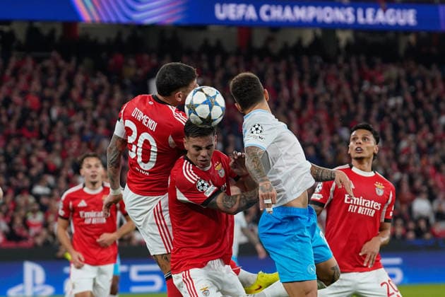 December 10, 2025, Lisbon, Portugal: Nicolas Otamendi of SL Benfica (L), Enzo Barrenechea of SL Benfica (C) and Giovanni Di Lorenzo of SSC Napoli (R) seen in action during UEFA Champions League 2025 26 League phase Matchday 6 between SL Benfica and SSC Napoli at Estadio da Luz. Final score SL Benfica 2 : 0 SSC Napoli Lisbon Portugal - ZUMAs197 20251210_aaa_s197_291 Copyright: xBrunoxdexCarvalhox