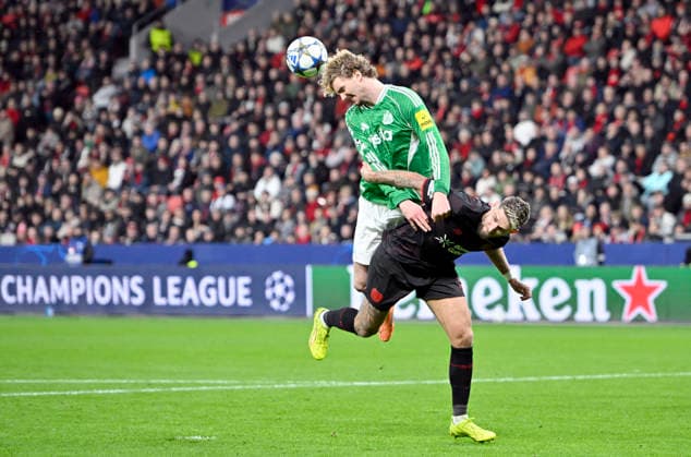 v l Nick Woltemade NEW , Robert Andrich Bayer Leverkusen action, duel, Football Champions League, Matchday 6, Bayer 04 Leverkusen Newcastle United NEW 2 2, on 10 12 2025 in Leverkusen Germany UEFA regulations prohibit any use of photographs as image sequences and or quasi video Â