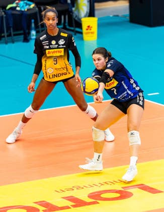 10 12 2025, GER, Volleyball, Women, Season 25 26, ZOI DVV Pokal, Semifinal, VfB 91 Suhl Lotto Thueringen Dresdner SC Emma Sambale VfB Suhl Lotto Thueringen 98527 Suhl Sporthalle Wolfsgrube Thüringen Germany