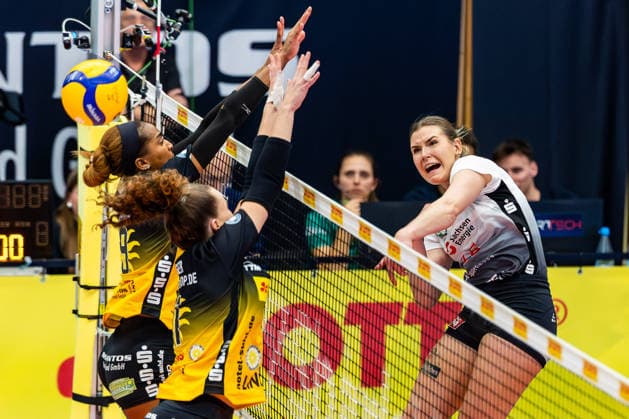 10 12 2025, GER, Volleyball, Women, Season 25 26, ZOI DVV Pokal, Semifinal, VfB 91 Suhl Lotto Thueringen Dresdner SC Marta Kamelija Levinska Dresdner SC 98527 Suhl Sporthalle Wolfsgrube Thüringen Germany