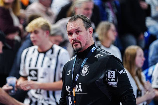 Mischa Kaufmann TVB Stuttgart, Coach GER, THW Kiel vs TVB Stuttgart, Handball, 1 Bundesliga, Matchday 16, Season 2025 2026, 10 12 2025 GER, THW Kiel vs TVB Stuttgart, Handball, 1 Bundesliga, Matchday 16, Season 2025 2026, 10 12 2025 Kiel Copyright: xEibner-Pressefoto MarcelxvonxFehrnx EP_MFN