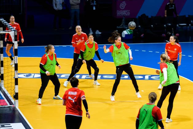 Handball, Womens World Cup Germany Training Soccer, Goalkeeper Sarah Wachter Germany heading Rotterdam Ahoey Netherlands