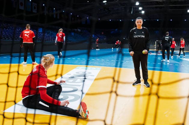 Handball, Womens World Championship Germany Training Goalkeeper Katharina Filter Germany , Goalkeeping coach Jasmina Rebmann Jankovic Germany Rotterdam Ahoey Netherlands