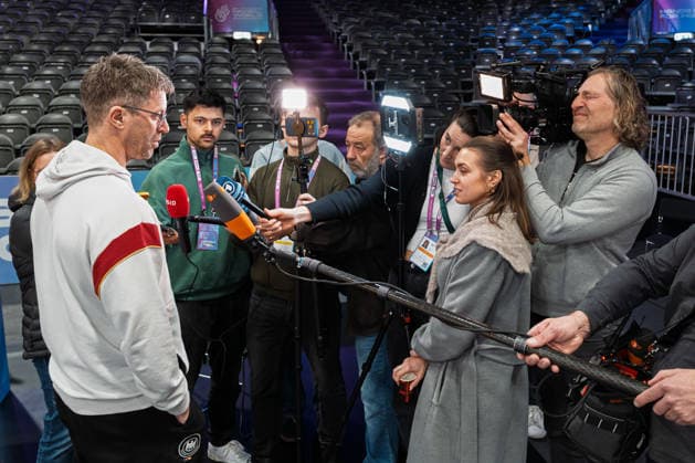 Handball, Womens World Championship Germany Training Coach Markus Gaugisch Germany interviewed by SID, ARD, ZDF Rotterdam Ahoey Netherlands