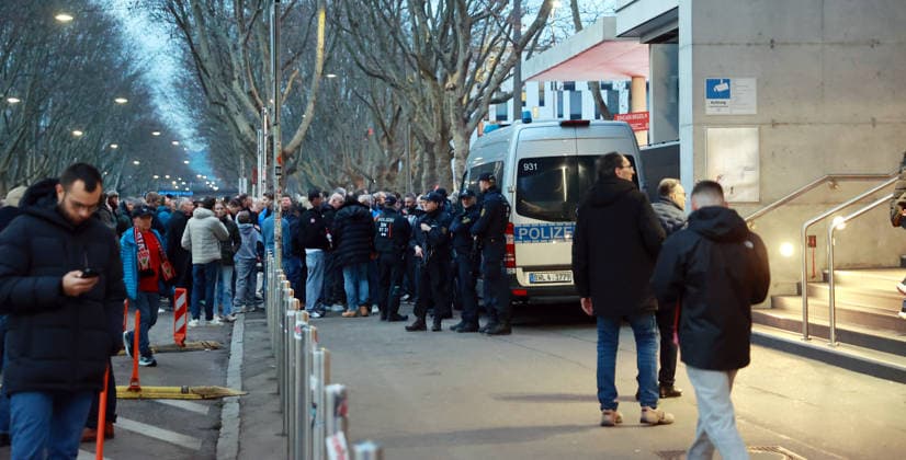 11 12 25 VfB Stuttgart Maccabi Tel Aviv FC Germany, Stuttgart, 11 12 2025, Football, UEFA Europa League, Season 2025 2026, VfB Stuttgart Maccabi Tel Aviv FC Police security controls Admission controls Spectators Fans Stadium MHP Arena