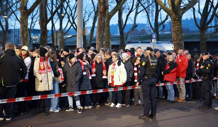 11 12 25 VfB Stuttgart Maccabi Tel Aviv FC Germany, Stuttgart, 11 12 2025, Football, UEFA Europa League, Season 2025 2026, VfB Stuttgart Maccabi Tel Aviv FC Police security controls Admission controls Spectators Fans Stadium MHP Arena