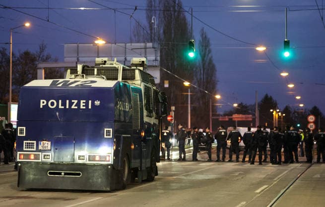Football, EL, Sturm Graz - Red Star Belgrade - Increased police security measures