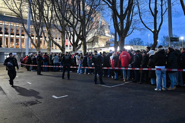 Europa League VfB Stuttgart Maccabi Tel Aviv 11 12 2025 STUTTGART, GERMANY 11 DECEMBER Increased police presence at the Euro League match in Stuttgart in front of the stadium gates before the match between VfB Stuttgart and Maccabi Tel Aviv on matchday 6 of the UEFA Europa League at the MHP Arena Symbolic image Copyright: xBEAUTIFULxSPORTS Goldbergx