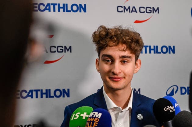 Decathlon - CMA CGM Cycling Team 2026 Presentation Young French rider Paul Seixas responds to the press after the team presentation of the DECATHLON - CMA CGM cycling team ahead of the coming 2026 season, in Villeneuve d Ascq, France, on December 11, 2025. Villeneuve d Ascq France  Copyright: xGautierxDemouveauxx originalFilename:demouveaux-notitle251211_npN5w.jpg