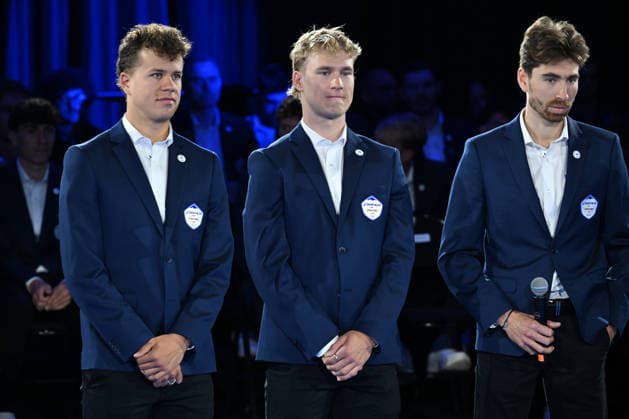 Decathlon - CMA CGM Cycling Team 2026 Presentation Gianluca Pollefliet from Belgium, Rasmus Sojberg Pedersen from Denmark, and Aurelien Paret-Peintre from France participate in the team presentation of the DECATHLON - CMA CGM cycling team ahead of the upcoming 2026 season in Villeneuve d Ascq, France, on December 11, 2025, at the Decathlon Campus store. Villeneuve d Ascq France  Copyright: xGautierxDemouveauxx originalFilename:demouveaux-notitle251211_npp8D.jpg