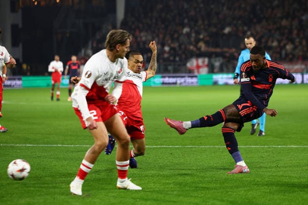 Utrecht, Netherlands, 11th December 2025. Callum Hudson-Odoi of Nottingham Forest shoots at goal but fails to score during the FC Utrecht vs Nottingham Forest UEFA Europa League match at Stadion Galgenwaard, Utrecht. Picture credit should read: Paul Terry Sportimage EDITORIAL USE ONLY. No use with unauthorised audio, video, data, fixture lists, club league logos or live services. Online in-match use limited to 120 images, no video emulation. No use in betting, games or single club league player publications. SPI_012_PT_Utrecht_Notts_Forest_ SPI-4361-0012