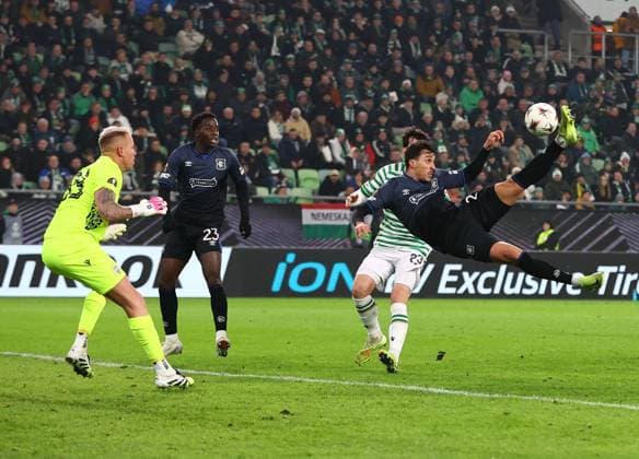 Bojan Miovski of Rangers scores the opening goal Ferencvaros v Rangers, UEFA Europa League, Group Stage, Football, Groupama Arena, Budapest, Hungary - 11 Dec 2025Budapest Groupama Arena Hungary EDITORIAL USE ONLY No use with unauthorised audio, video, data, fixture lists, club league logos or live services. Online in-match use limited to 120 images, no video emulation. No use in betting, games or single club league player publications.  Copyright: xMichaelxZemanek Shutterstockx 16080575n