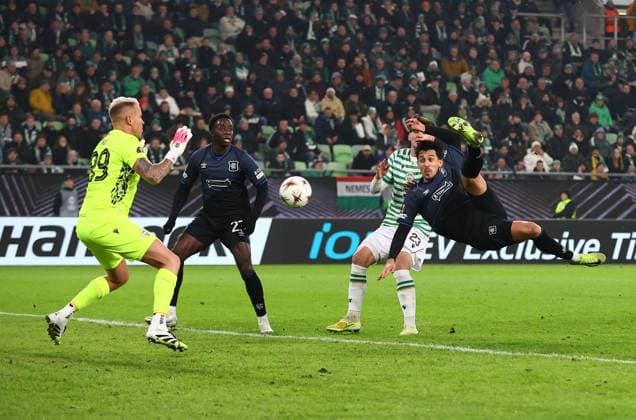 Bojan Miovski of Rangers scores the opening goal Ferencvaros v Rangers, UEFA Europa League, Group Stage, Football, Groupama Arena, Budapest, Hungary - 11 Dec 2025Budapest Groupama Arena Hungary EDITORIAL USE ONLY No use with unauthorised audio, video, data, fixture lists, club league logos or live services. Online in-match use limited to 120 images, no video emulation. No use in betting, games or single club league player publications.  Copyright: xMichaelxZemanek Shutterstockx 16080575o