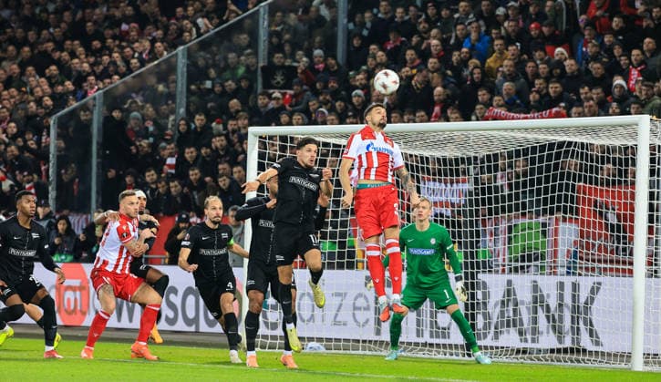 SOCCER - UEFA EL, Sturm vs Red Star GRAZ,AUSTRIA,11.DEC.25 - SOCCER - UEFA Europa League, SK Sturm Graz vs Red Star Belgrade. Image shows Rade Krunic (Red Star), Emir Karic, Jon Gorenc-Stankovic and Oliver Christensen (Sturm).  GEPAxpictures xWolfgangxGrebien