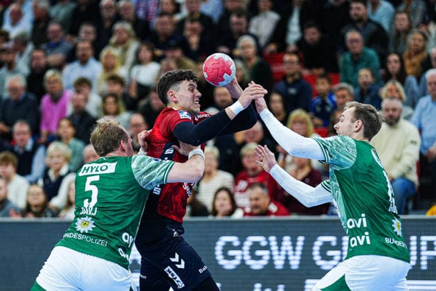 Max Darj Fuechse Berlin, 05 , Marco Grgic SG Flensburg Handewitt, 17 , Mathias Gidsel Fuechse Berlin, 19 GER, SG Flensburg Handewitt vs Fuechse Berlin, Handball, Bundesliga, Matchday 16, Season 2026 2026, 11 12 2025 GER, SG Flensburg Handewitt vs Fuechse Berlin, Handball, Bundesliga, Matchday 16, Season 2026 2026, 11 12 2025 Flensburg Copyright: xEibner-Pressefoto MarcelxvonxFehrnx EP_MFN