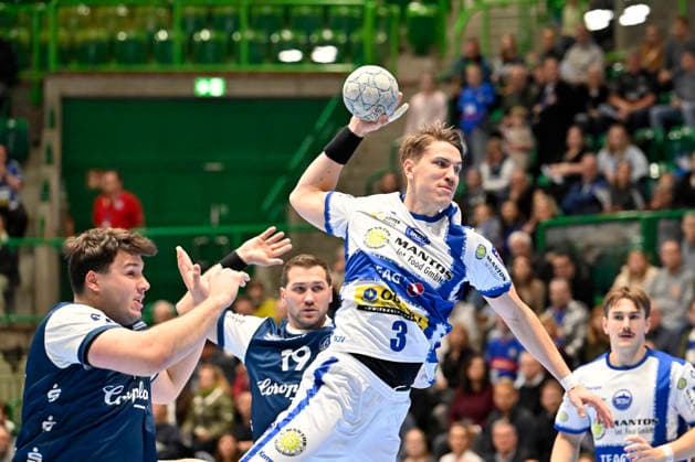 GER, 1 DAIKIN HBL, BHC06, BHC06 ThSV Eisenach, 16 Matchday 11 12 2025,Wuppertal ,Unihalle, GER, 1 DAIKIN HBL, 16 Matchday BHC06 ThSV Eisenach 1 Liqui Moly HBL regulations prohibit any use of photographs as image sequences and or quasi video in the picture Oskar Loelsson THSV Eisenach 3 NordphotoxGmbHx xFreund nph00018