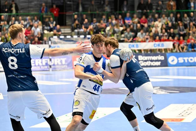GER, 1 DAIKIN HBL, BHC06, BHC06 ThSV Eisenach, 16 Matchday 11 12 2025,Wuppertal ,Unihalle, GER, 1 DAIKIN HBL, 16 Matchday BHC06 ThSV Eisenach 1 Liqui Moly HBL regulations prohibit any use of photographs as image sequences and or quasi video in the picture Stephan Seitz THSV Eisenach 44 against Johannes Wasielewski Bergischer HC 77 NordphotoxGmbHx xFreund nph00018