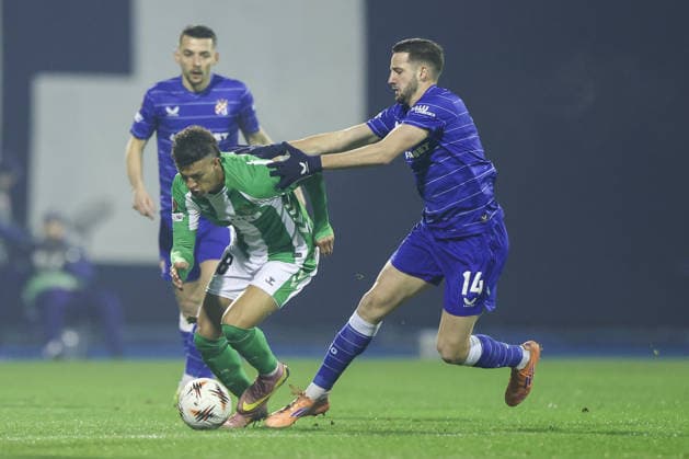 GNK Dinamo v Real Betis Balompie - UEFA Europa League 2025 26 League Phase MD6 Nelson Deossa of Real Betis and Marko Soldo of Dinamo compete for a ball during the UEFA Europa League 2025 26 League Phase MD6 match between GNK Dinamo and Real Betis Balompie at Stadion Maksimir on December 11, 2025 in Zagreb, Croatia.  MatijaxHabljak PIXSELL