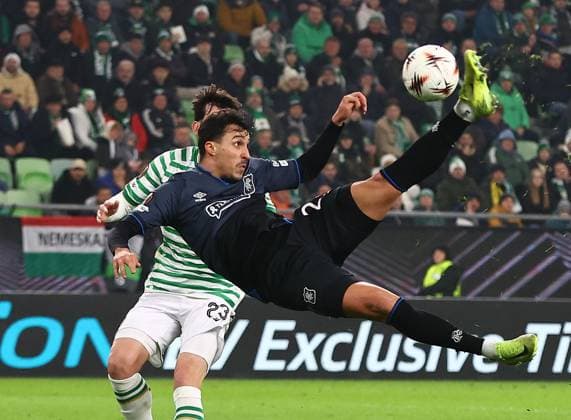 Bojan Miovski of Rangers scores the opening goal Ferencvaros v Rangers, UEFA Europa League, Group Stage, Football, Groupama Arena, Budapest, Hungary - 11 Dec 2025Budapest Groupama Arena Hungary EDITORIAL USE ONLY No use with unauthorised audio, video, data, fixture lists, club league logos or live services. Online in-match use limited to 120 images, no video emulation. No use in betting, games or single club league player publications.  Copyright: xMichaelxZemanek Shutterstockx 16080575w