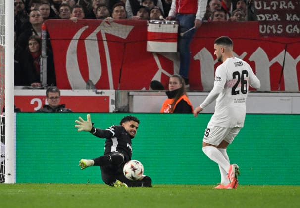 Deniz Undav VfB Stuttgart 26 Assist Pass to Tiago Tomas VfB Stuttgart 08 not in picture before the goal for 2 0 against goalkeeper Roi Mishpati Maccabi Tel Aviv FC 90 VfB Stuttgart vs Maccabi Tel Aviv FC EUROPA LEAGUE EL 11 12 2025 DFL REGULATIONS PROHIBIT ANY USE OF PHOTOGRAPHS AS IMAGE SEQUENCES AND OR QUASI VIDEO VfB Stuttgart vs Maccabi Tel Aviv FC EUROPA LEAGUE EL