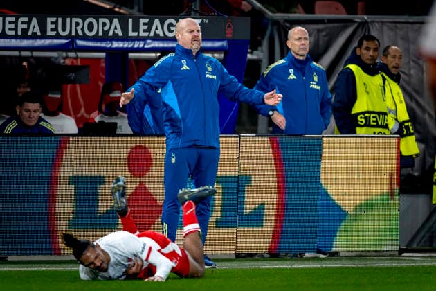 Nottingham Forest FC trainer Sean Dyche during the match FC Utrecht vs Nottingham Forest FC at the Stadium de Galgenwaard for the Europa League League phase Matchday 6 season 2025 2026 in UTRECHT, Netherlands on 11 december 2025, photo by Marcel van Dorst EYE4images DeFodi Images