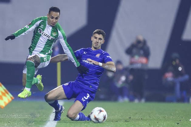 GNK Dinamo v Real Betis Balompie - UEFA Europa League 2025 26 League Phase MD6 Antony of Real Betis and Bruno Goda of Dinamo compete for a ball during the UEFA Europa League 2025 26 League Phase MD6 match between GNK Dinamo and Real Betis Balompie at Stadion Maksimir on December 11, 2025 in Zagreb, Croatia.  SanjinxStrukic PIXSELL