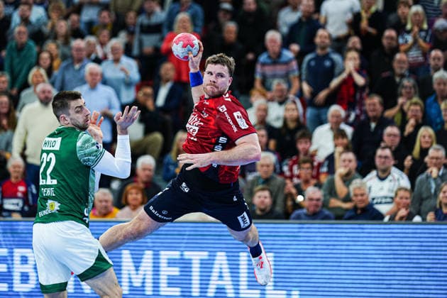 Throw Goal Johannes Golla SG Flensburg Handewitt, 04 GER, SG Flensburg Handewitt vs Fuechse Berlin, Handball, Bundesliga, Matchday 16, Season 2026 2026, 11 12 2025 GER, SG Flensburg Handewitt vs Fuechse Berlin, Handball, Bundesliga, Matchday 16, Season 2026 2026, 11 12 2025 Flensburg Copyright: xEibner-Pressefoto MarcelxvonxFehrnx EP_MFN