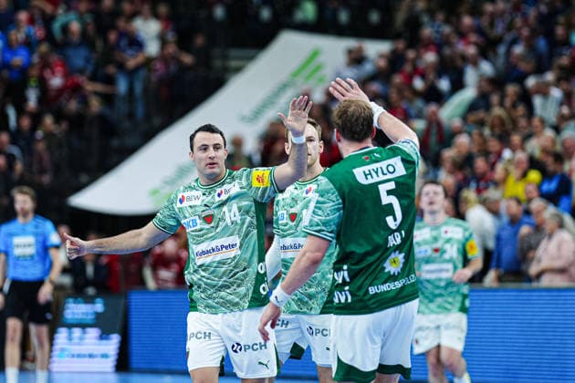 Aitor Arino Fuechse Berlin, 14 , Mathias Gidsel Fuechse Berlin, 19 , Max Darj Fuechse Berlin, 05 GER, SG Flensburg Handewitt vs Fuechse Berlin, Handball, Bundesliga, Matchday 16, Season 2026 2026, 11 12 2025 GER, SG Flensburg Handewitt vs Fuechse Berlin, Handball, Bundesliga, Matchday 16, Season 2026 2026, 11 12 2025 Flensburg Copyright: xEibner-Pressefoto MarcelxvonxFehrnx EP_MFN
