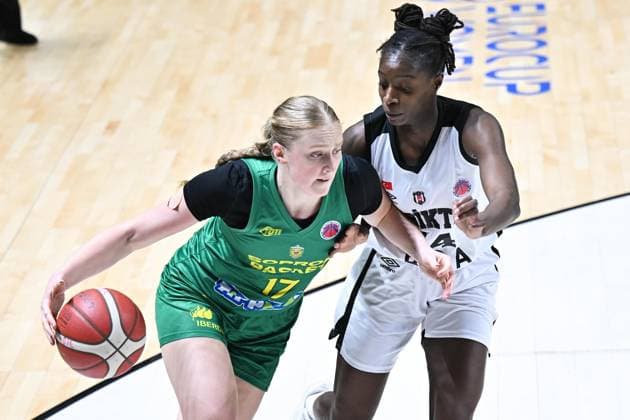 Besiktas BOA v Sopron Basket - FIBA Women’s EuroCup ISTANBUL, TURKIYE – DECEMBER 11: Besiktas BOA player Maignan Toure (R) in action against Sopron Basket player Tara Wallack (17)) during the FIBA Women’s EuroCup playoff first leg match between Besiktas BOA and Sopron Basket in Istanbul, Turkiye on December 11, 2025. Cem Tekkesinoglu Anadolu Istanbul Turkey. Editorial use only. Please get in touch for any other usage.  Copyright: x2025xAnadoluxCemxTekkesinoglux