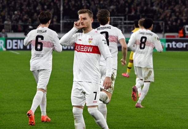 11 12 2025, xsltx, Football UEFA Europa League, VfB Stuttgart Maccabi Tel Aviv v l Maximilian Mittelstädt VfB Stuttgart celebrate the goal, The goal celebration for 3 0 Stuttgart