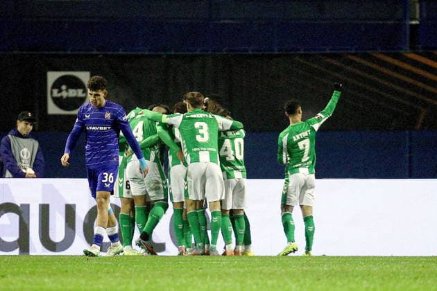 Croatia, Zagreb, 111225. Betis players celebrate the goal at Europa League Round 6 football match GNK Dinamo - Real Betis Balompie. Photo: Josip Bandic CROPIX Zagreb Croatia Copyright: xxJosipxBandicx xCROPIXx dinamo_betis25-111225