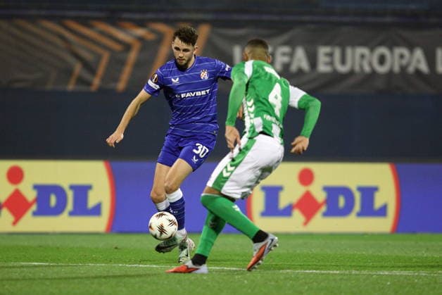 Croatia, Zagreb, 111225. Player Fran Topic at Europa League Round 6 football match GNK Dinamo - Real Betis Balompie. Photo: Josip Bandic CROPIX Zagreb Croatia Copyright: xxJosipxBandicx xCROPIXx dinamo_betis26-111225