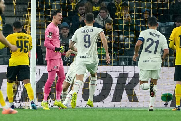 Switzerland UEFA Europa League 2025 26, BSC Young Boys vs LOSC Lille Stadion Wankdorf, Bern Goalkeeper Berke Ozer 1 Lille after penalty saved Bern Stadion Wankdorf Bern Switzerland Copyright: xKjetilxWaberx