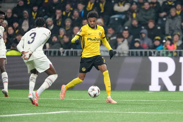 Switzerland UEFA Europa League 2025 26, BSC Young Boys vs LOSC Lille Stadion Wankdorf, Bern Alan Virginius 7 Young Boys with the pass to Darian Males 39 Young Boys who scores the 1 0 Bern Stadion Wankdorf Bern Switzerland Copyright: xKjetilxWaberx