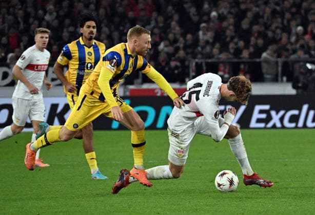 11 12 2025, xsltx, Football UEFA Europa League, VfB Stuttgart Maccabi Tel Aviv v l Ido Shahar Maccabi Tel Aviv , Lazar Jovanovic VfB Stuttgart Stuttgart