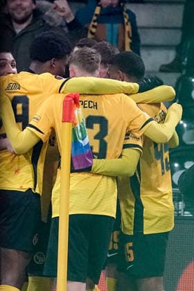 Switzerland UEFA Europa League 2025 26, BSC Young Boys vs LOSC Lille Stadion Wankdorf, Bern Darian Males 39 Young Boys celebrates after his goal with the team Bern Stadion Wankdorf Bern Switzerland Copyright: xKjetilxWaberx