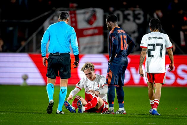 FC Utrecht defender Matisse Didden gets injured during the match FC Utrecht vs Nottingham Forest FC at the Stadium de Galgenwaard for the Europa League League phase Matchday 6 season 2025 2026 in UTRECHT, Netherlands on 11 december 2025, photo by Marcel van Dorst EYE4images DeFodi Images
