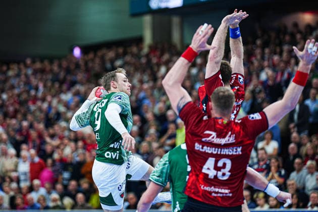 Throw Goal Mathias Gidsel Fuechse Berlin, 19 GER, SG Flensburg Handewitt vs Fuechse Berlin, Handball, Bundesliga, Matchday 16, Season 2026 2026, 11 12 2025 GER, SG Flensburg Handewitt vs Fuechse Berlin, Handball, Bundesliga, Matchday 16, Season 2026 2026, 11 12 2025 Flensburg Copyright: xEibner-Pressefoto MarcelxvonxFehrnx EP_MFN