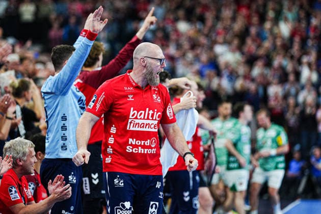 Goal celebration Ales Pajovic SG Flensburg Handewitt, Coach GER, SG Flensburg Handewitt vs Fuechse Berlin, Handball, Bundesliga, Matchday 16, Season 2026 2026, 11 12 2025 GER, SG Flensburg Handewitt vs Fuechse Berlin, Handball, Bundesliga, Matchday 16, Season 2026 2026, 11 12 2025 Flensburg Copyright: xEibner-Pressefoto MarcelxvonxFehrnx EP_MFN