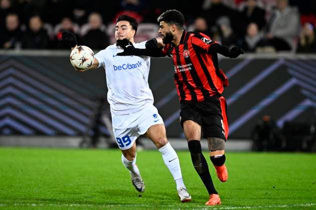 Midtjylland v KRC Genk - UEFA Europa League MIDTJYLLAND, DENMARK - DECEMBER 11 : Erabi Jusef forward of KRC Genk and Billing Philip midfielder of Midtjylland during the UEFA Europa League 2025 26 League Phase MD6 match between Midtjylland and KRC Genk on December 11, 2025 in Midtjylland, Denmark, 11 12 2025 Midtjylland Denmark  Copyright: xTomasxSiskx